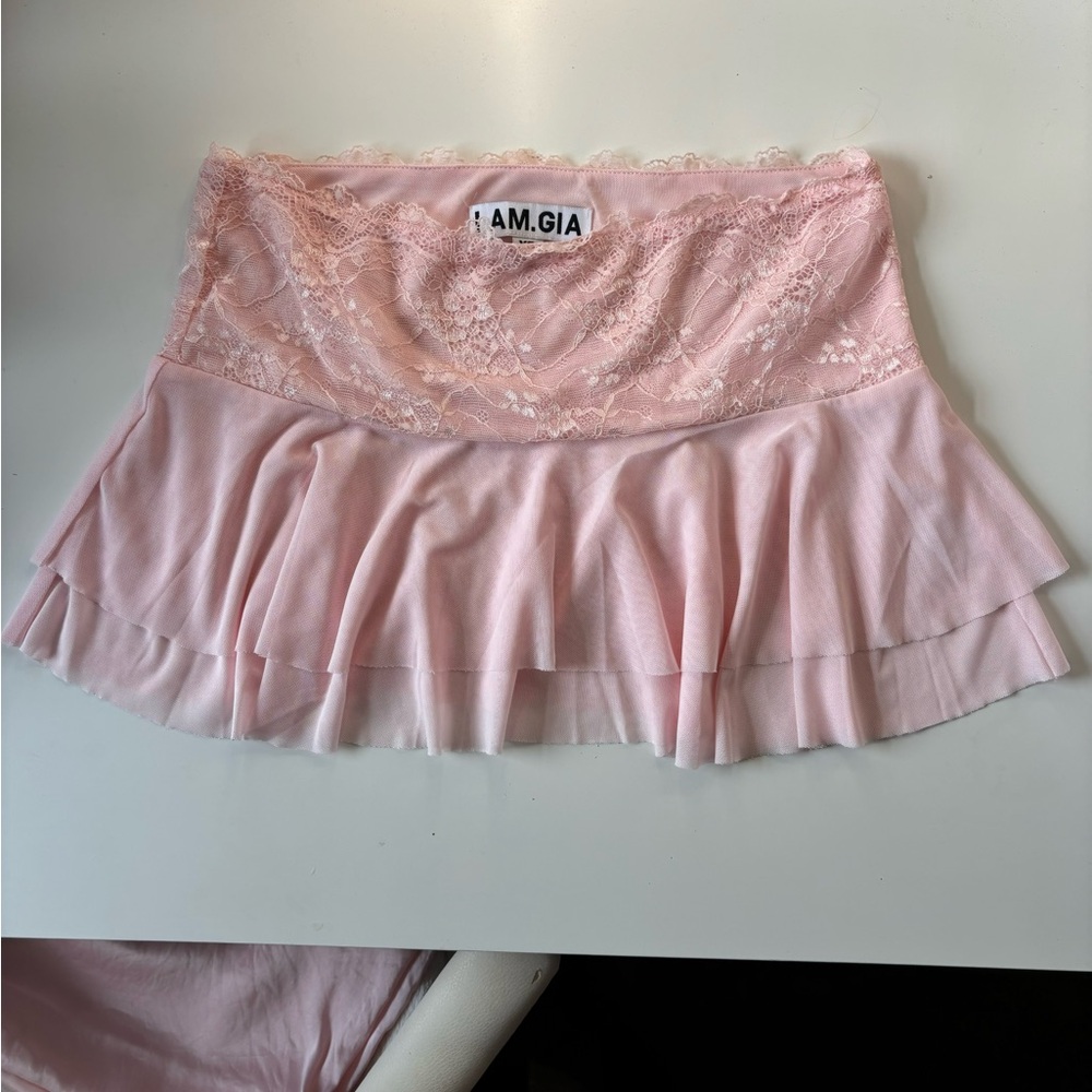 Lace Trim Mini Skirt in Light Pink - Picture 2 of 3